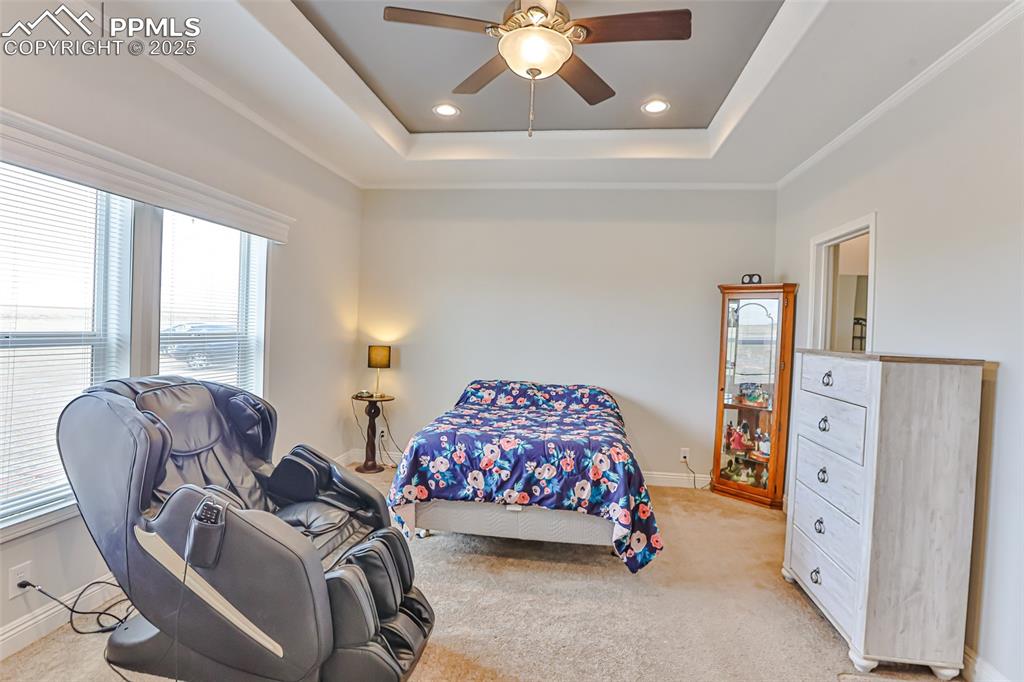 Image 24 of 50: Bedroom