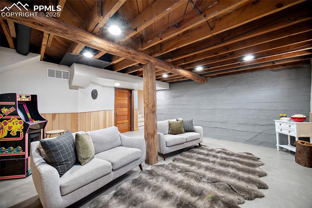 Image 26 of 40: Basement