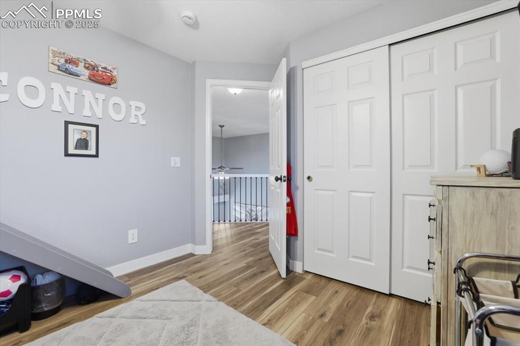 Image 26 of 50: Bedroom