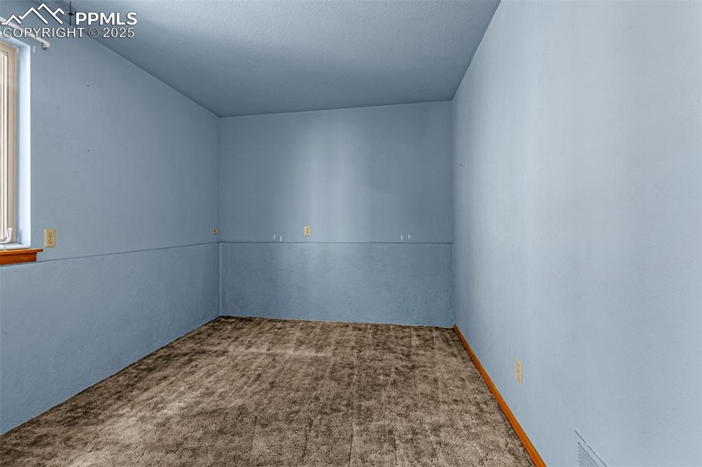 Image 15 of 34: Bonus Room