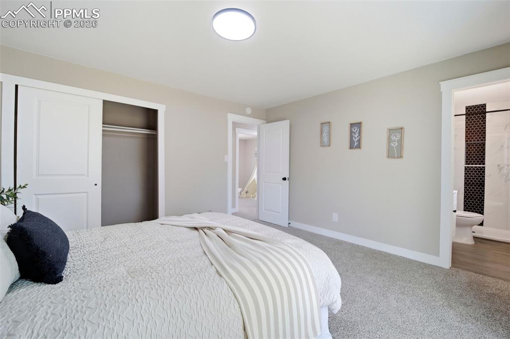 Image 22 of 41: Bedroom