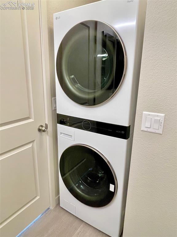 Image 5 of 19: Laundry