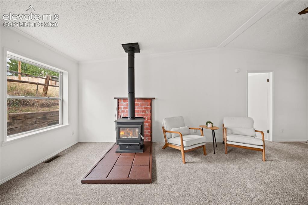 Image 11 of 24: Sitting Room
