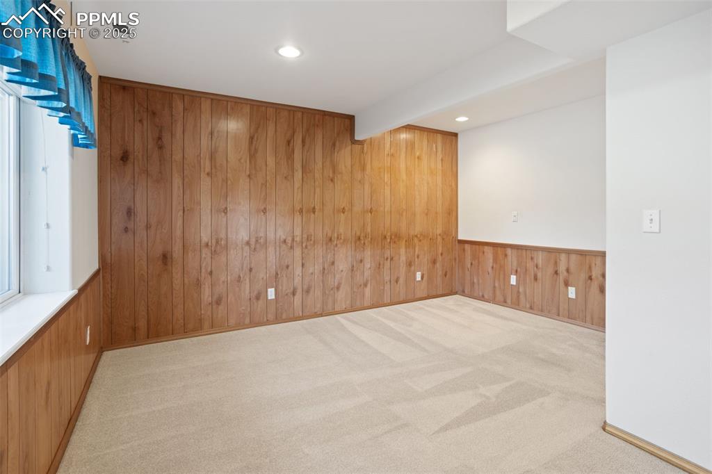 Image 21 of 36: Spacious Basement Bedroom!