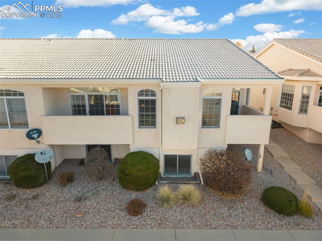 Image 27 of 36: Tile Roof!