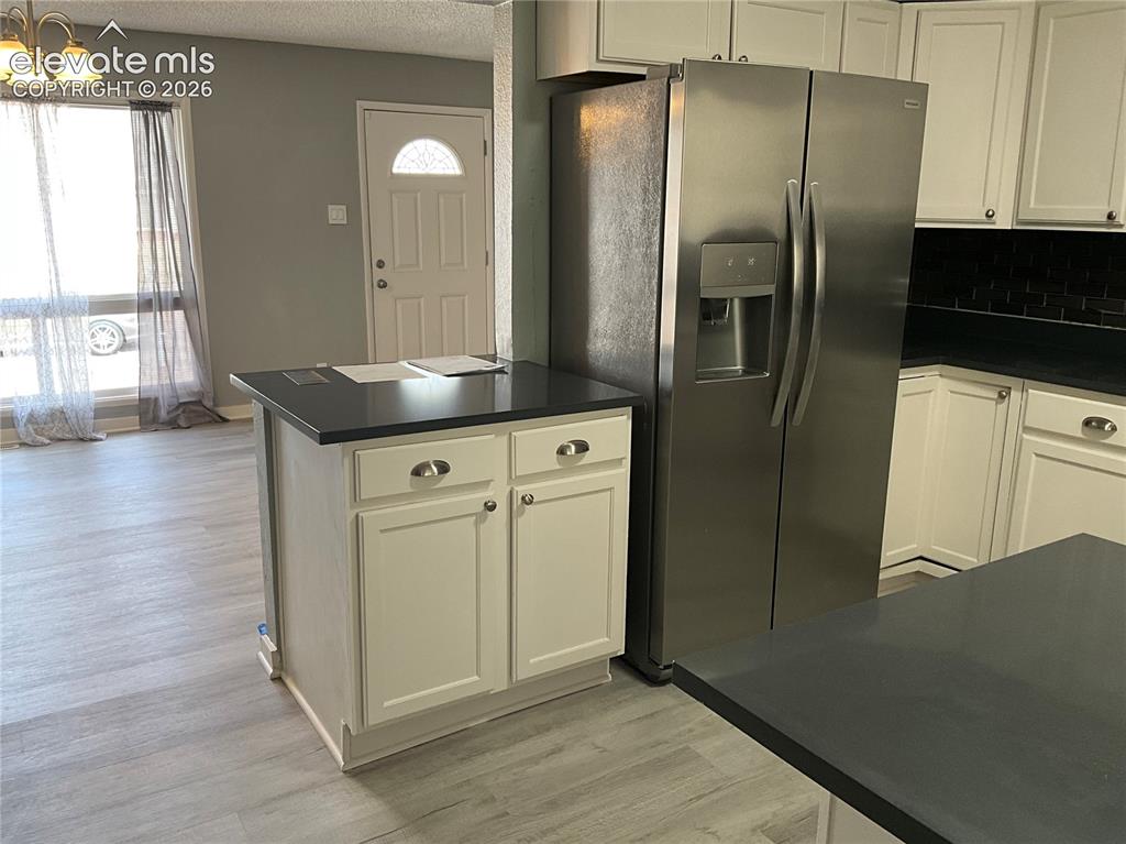 Image 6 of 41: Kitchen