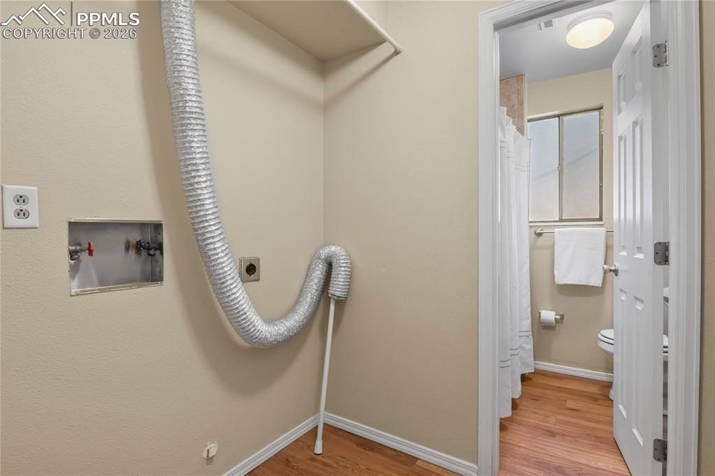 Image 28 of 37: Laundry