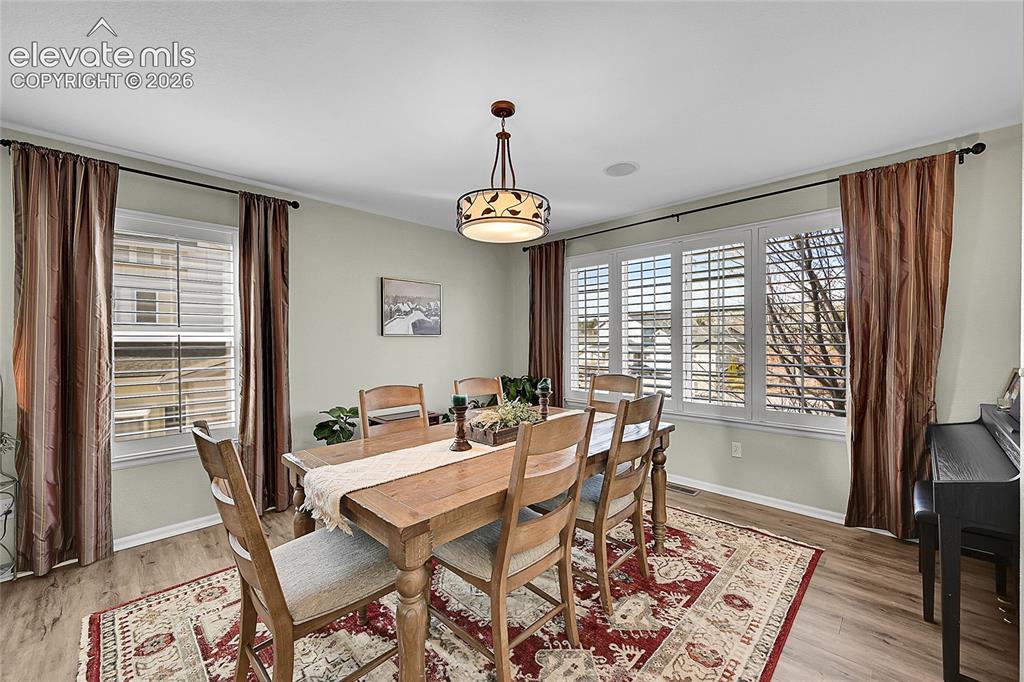 Image 3 of 43: Dining Area
