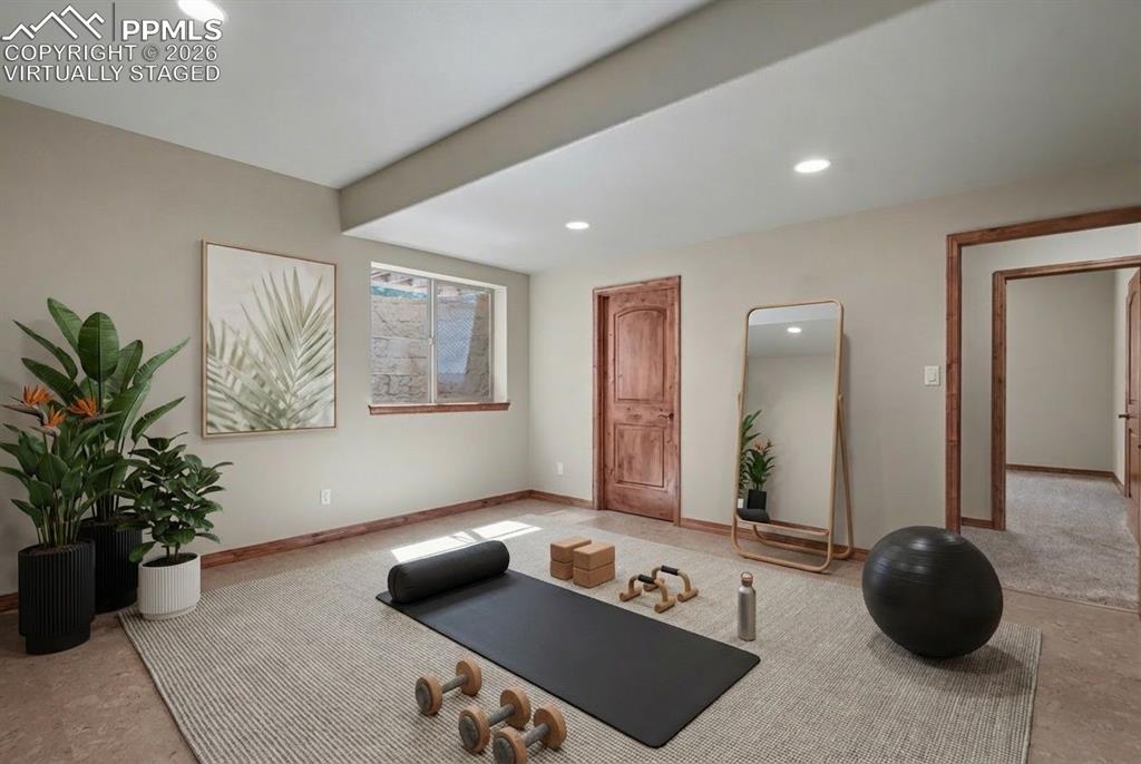 Image 38 of 49: Family Room