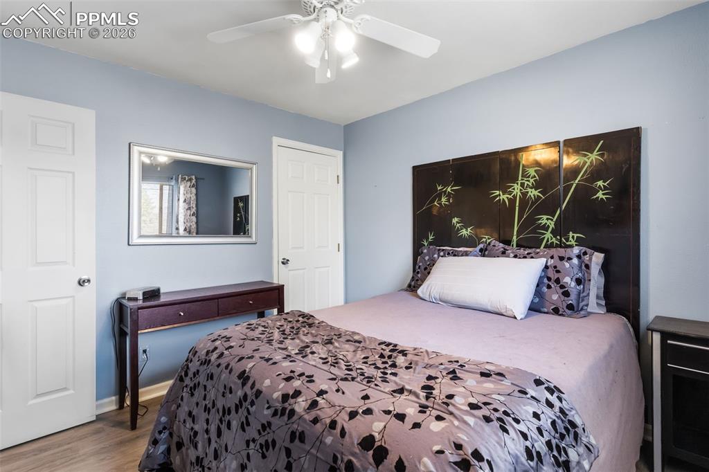 Image 19 of 35: Bedroom