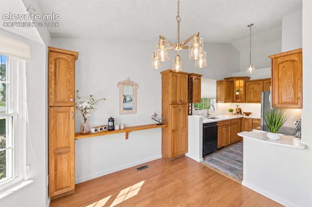 Image 8 of 29: Kitchen