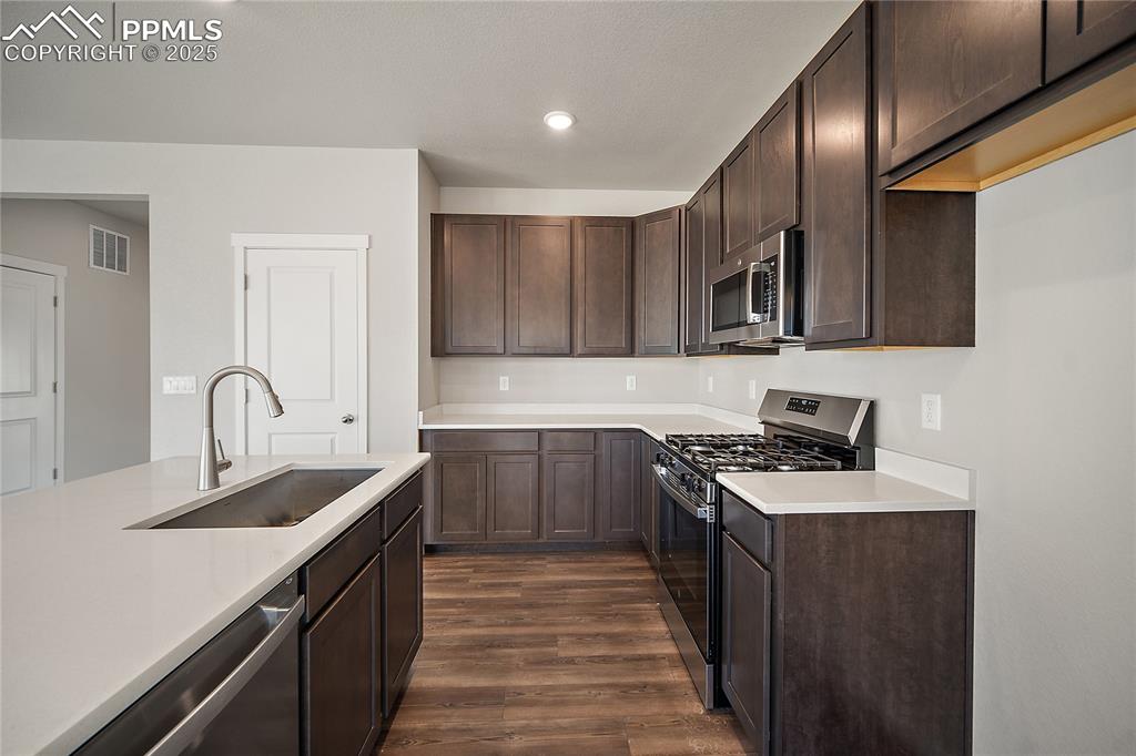 Image 10 of 36: Kitchen