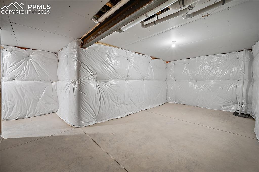 Image 32 of 36: Basement