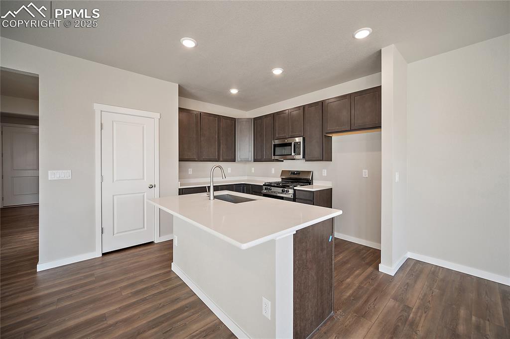 Image 9 of 36: Kitchen