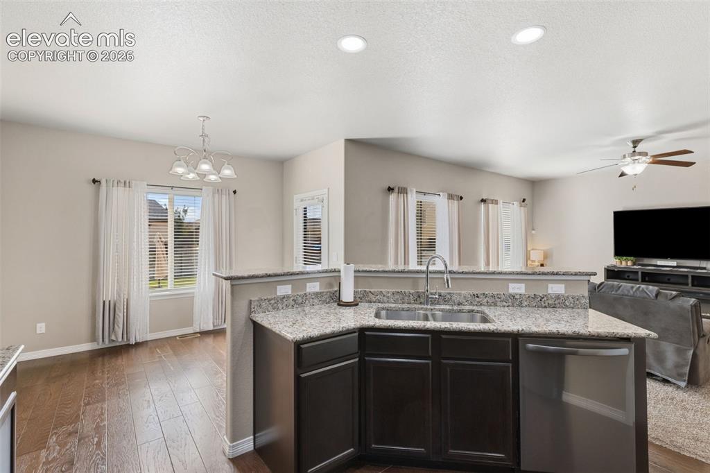 Image 8 of 42: Kitchen