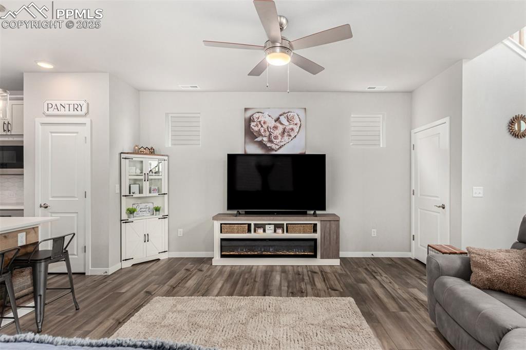 Image 10 of 45: Living Room