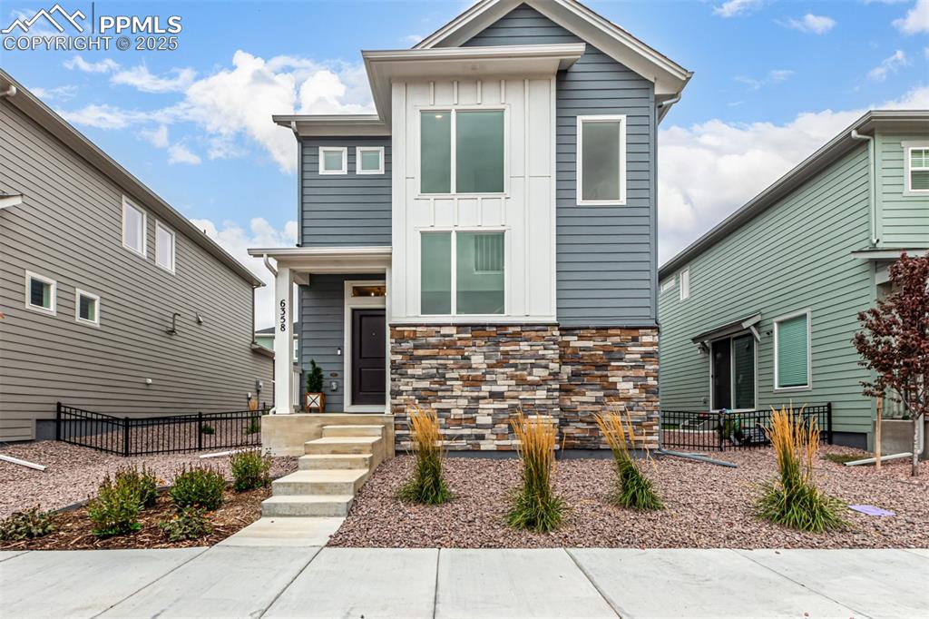 Image 2 of 45: Front of Structure