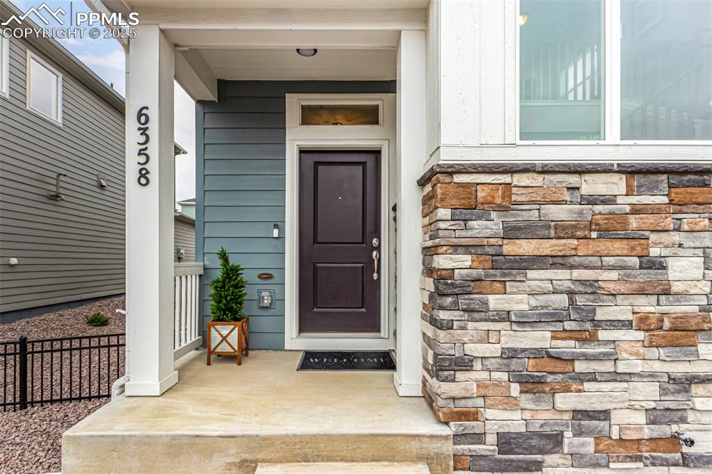 Image 5 of 45: Entry