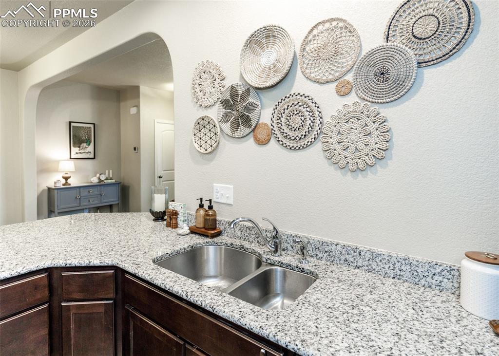 Image 10 of 48: Kitchen