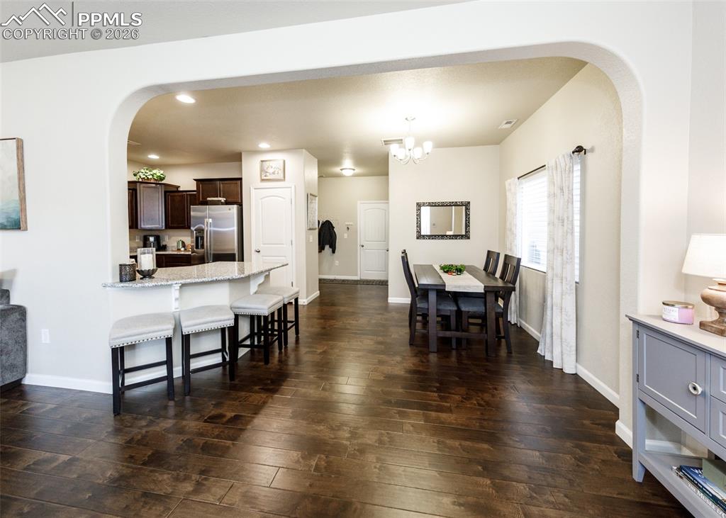 Image 16 of 48: Dining Area