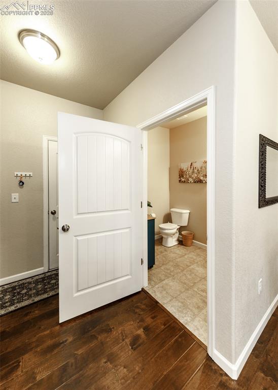 Image 17 of 48: Bathroom