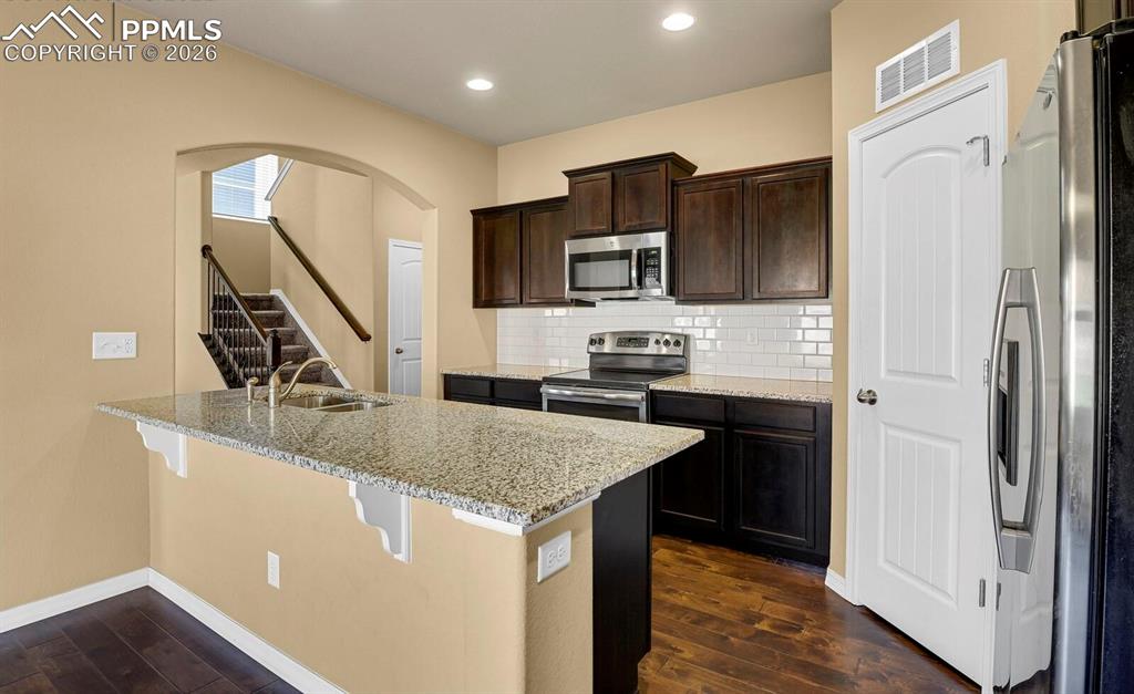 Image 12 of 29: Kitchen