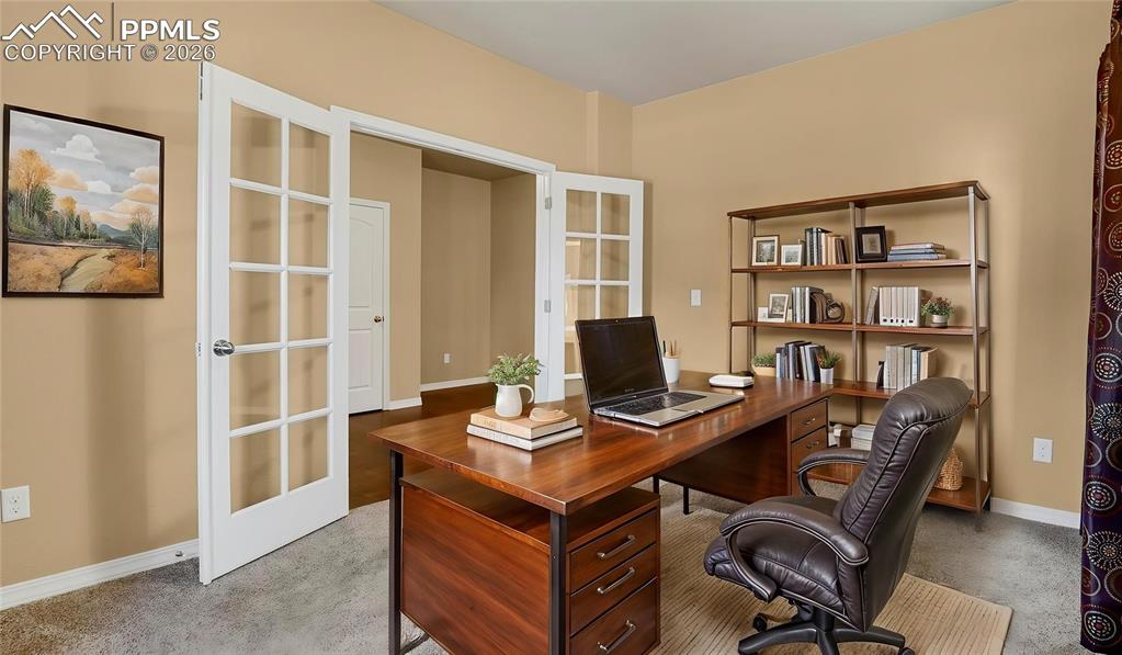 Image 14 of 29: Office