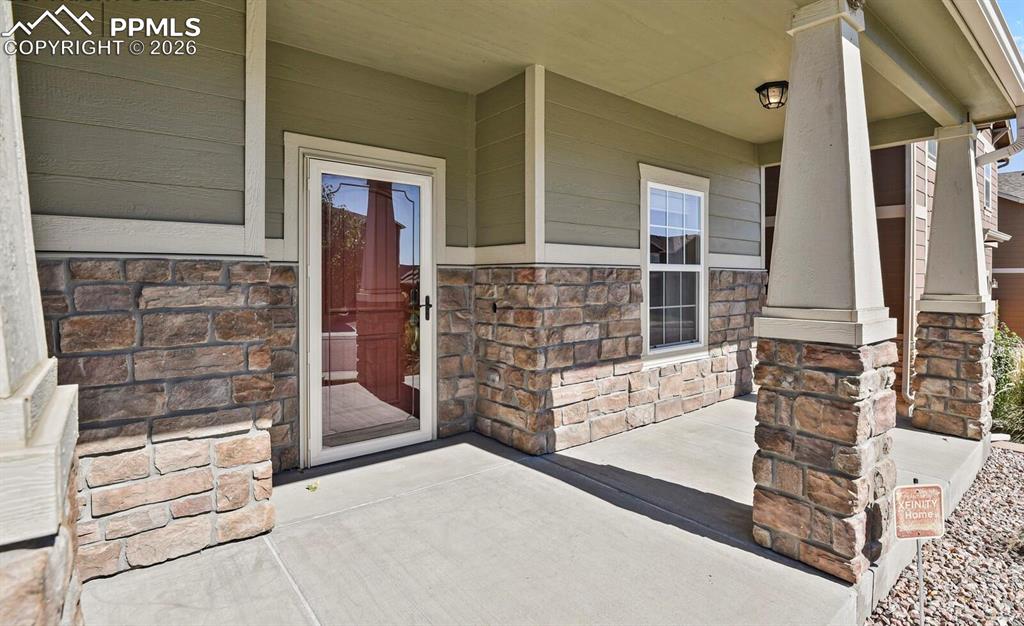 Image 3 of 29: Entry