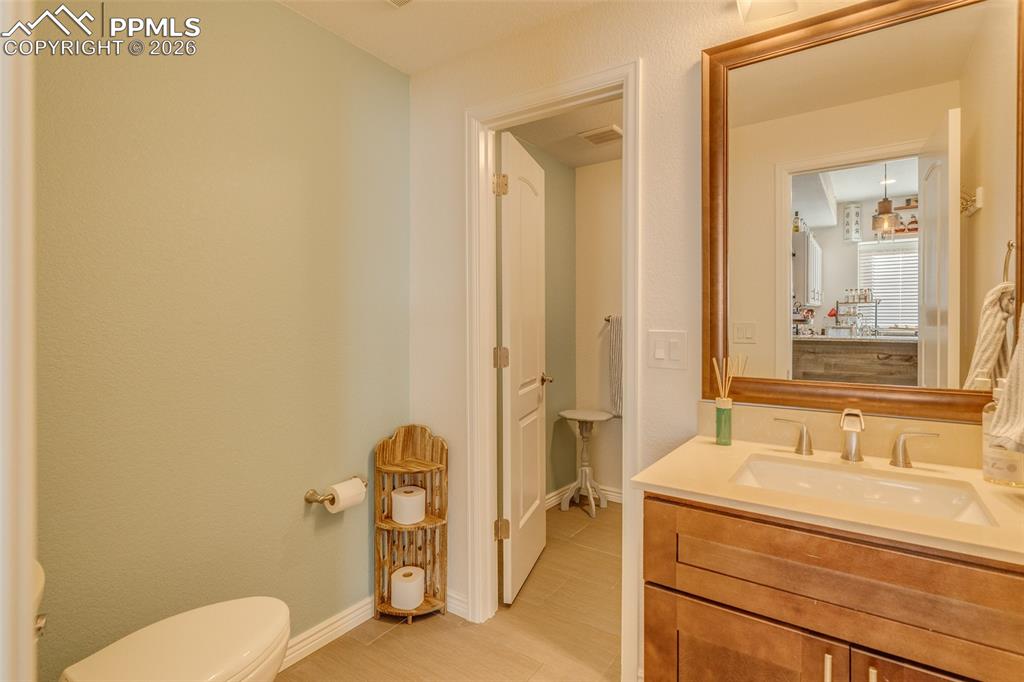 Image 38 of 50: Basement bath