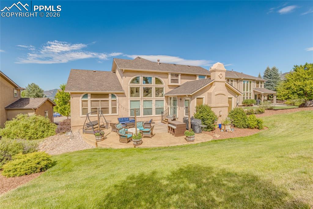 Image 41 of 50: Green of summer