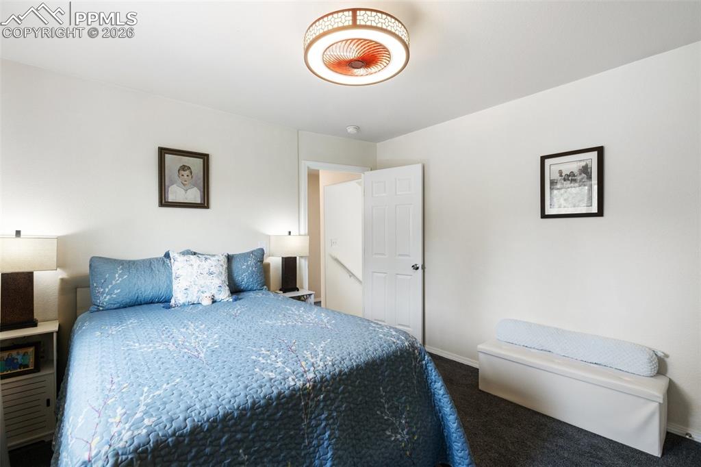 Image 32 of 49: Bedroom