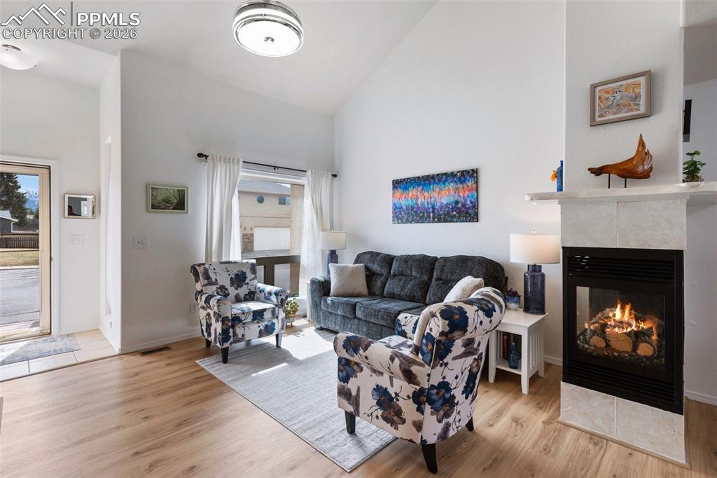 Image 4 of 49: Living Room