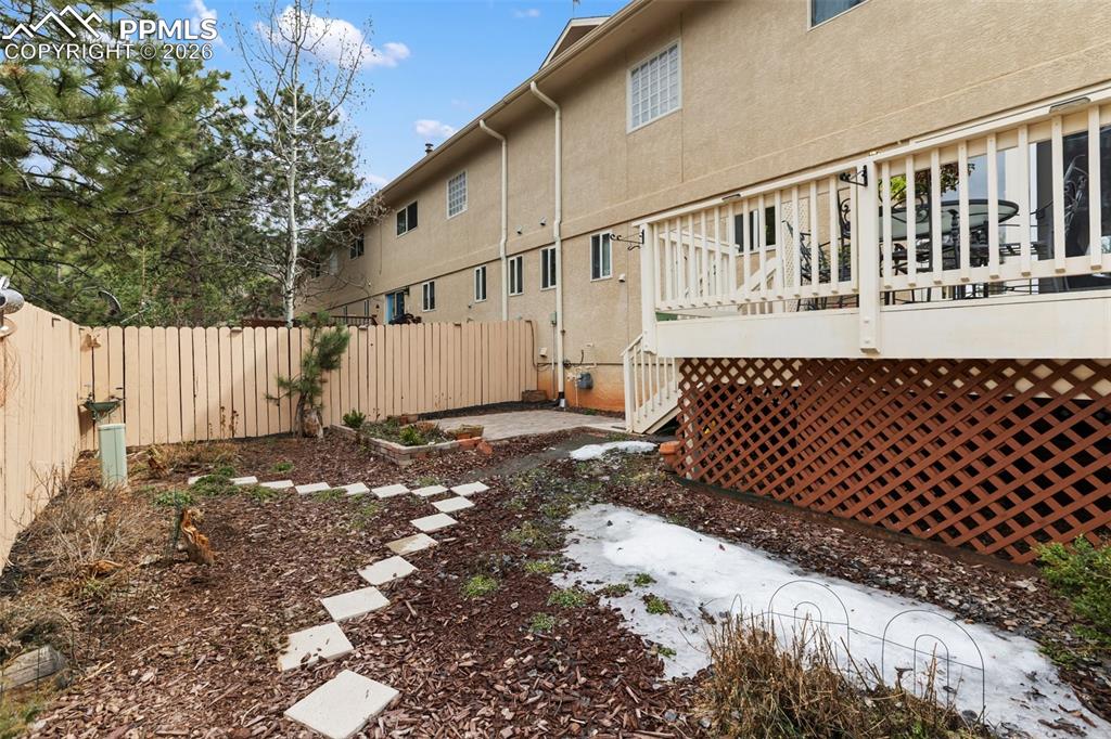 Image 47 of 49: Back of Structure