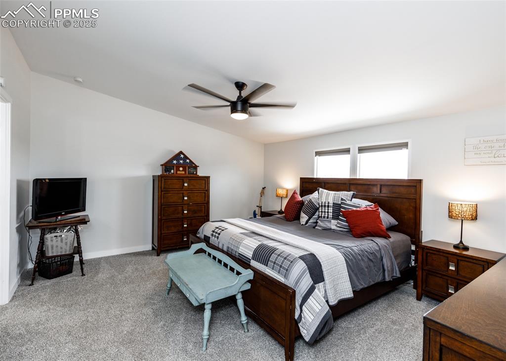 Image 18 of 48: Bedroom