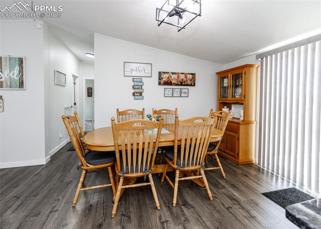 Image 7 of 48: Dining Area
