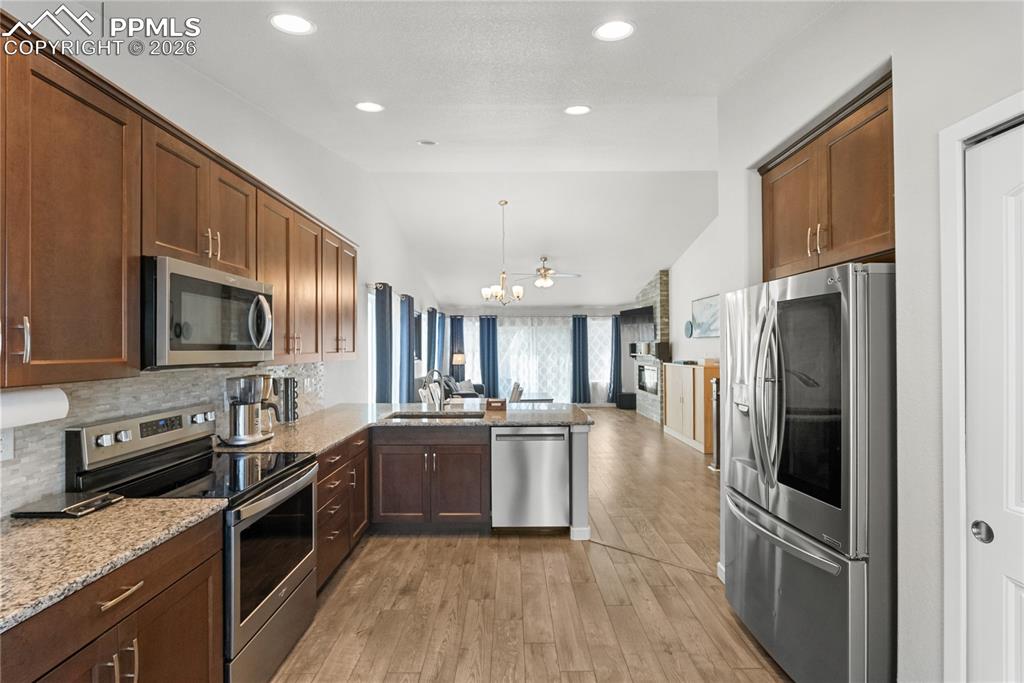 Image 12 of 33: Kitchen