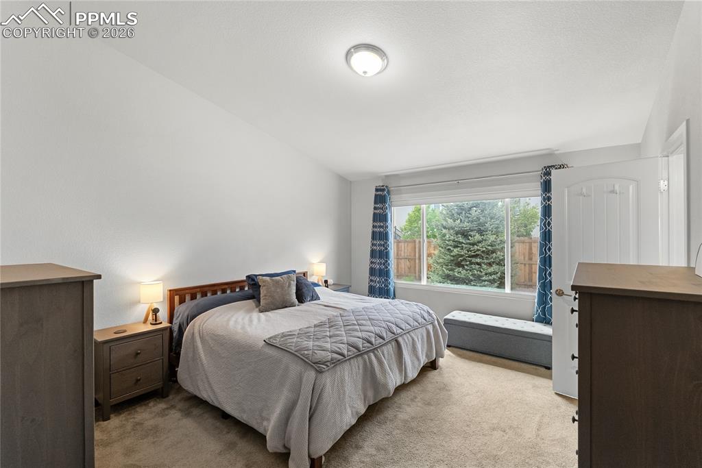Image 17 of 33: Bedroom