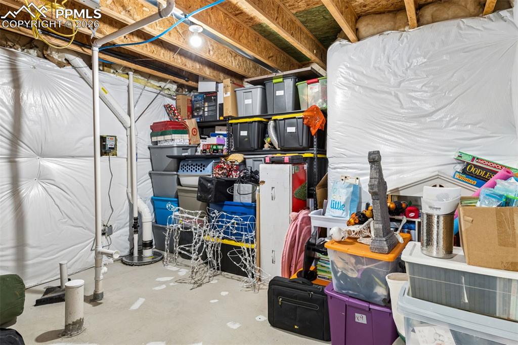 Image 31 of 36: Storage