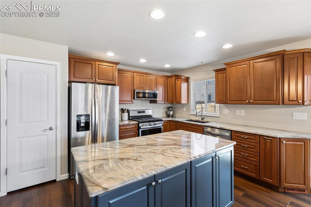 Image 9 of 36: Kitchen