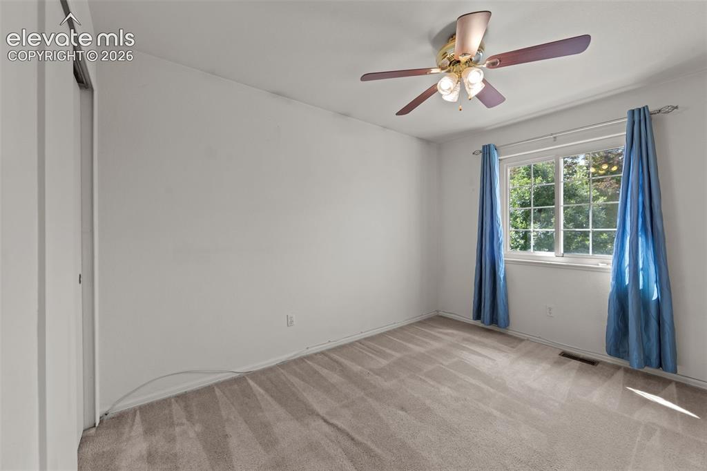 Image 19 of 40: Bedroom