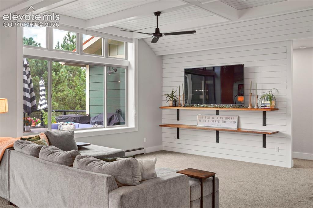 Image 16 of 46: Living Room