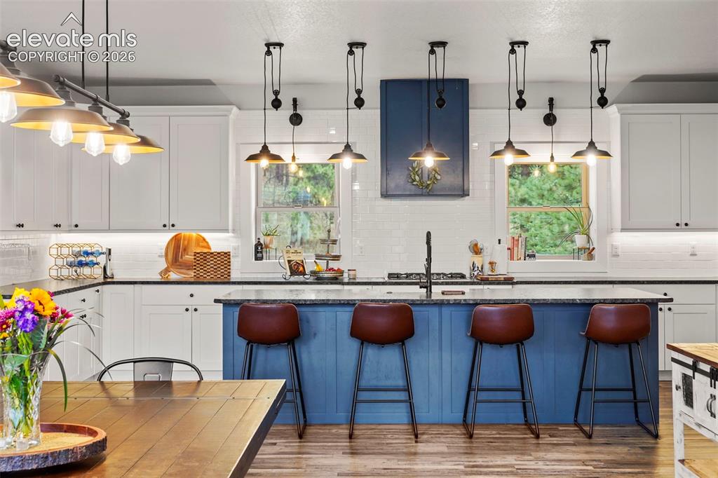 Image 8 of 46: Kitchen