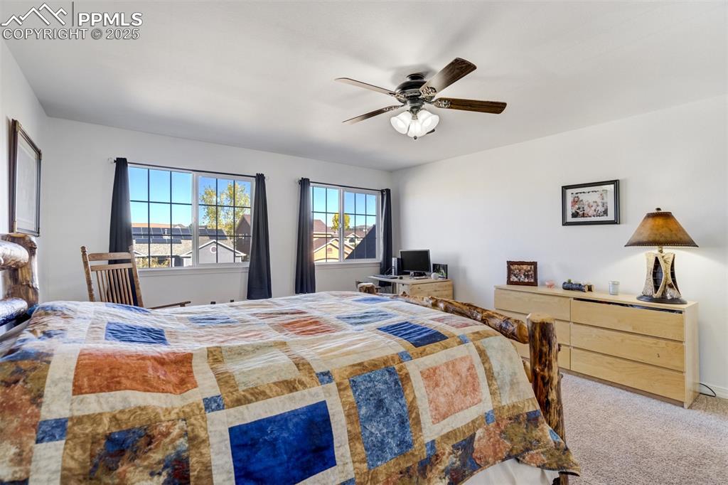 Image 20 of 50: Bedroom