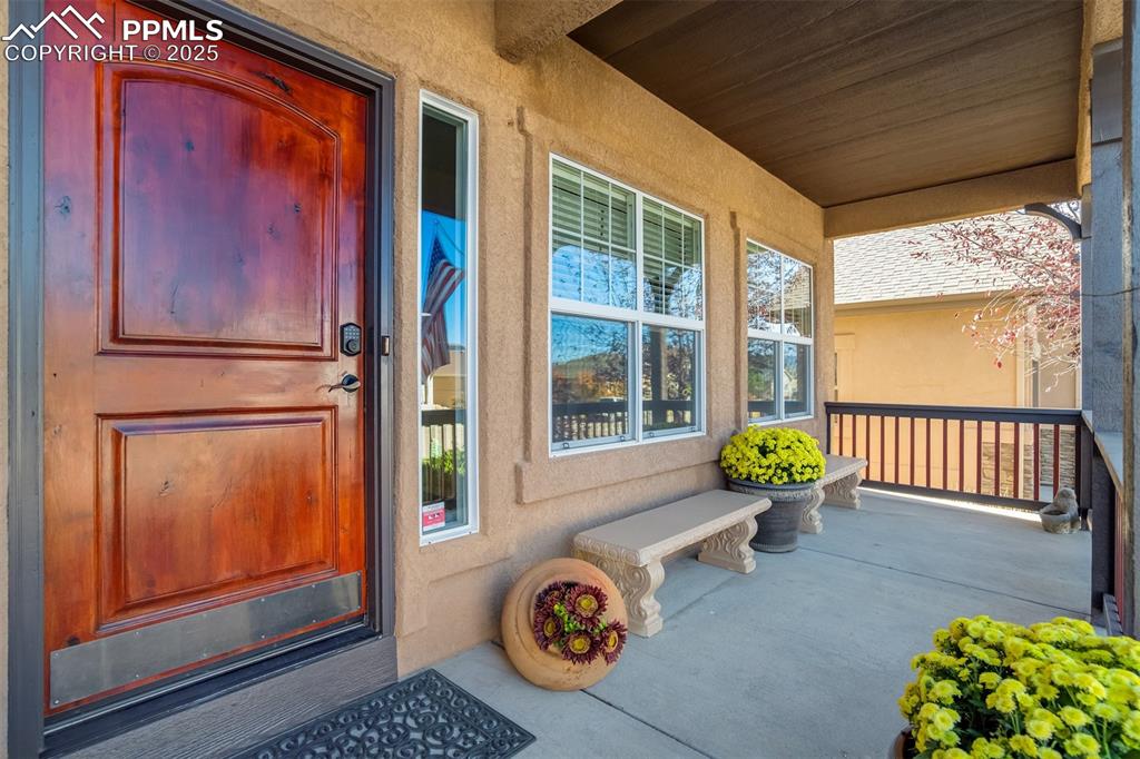 Image 3 of 50: Entry