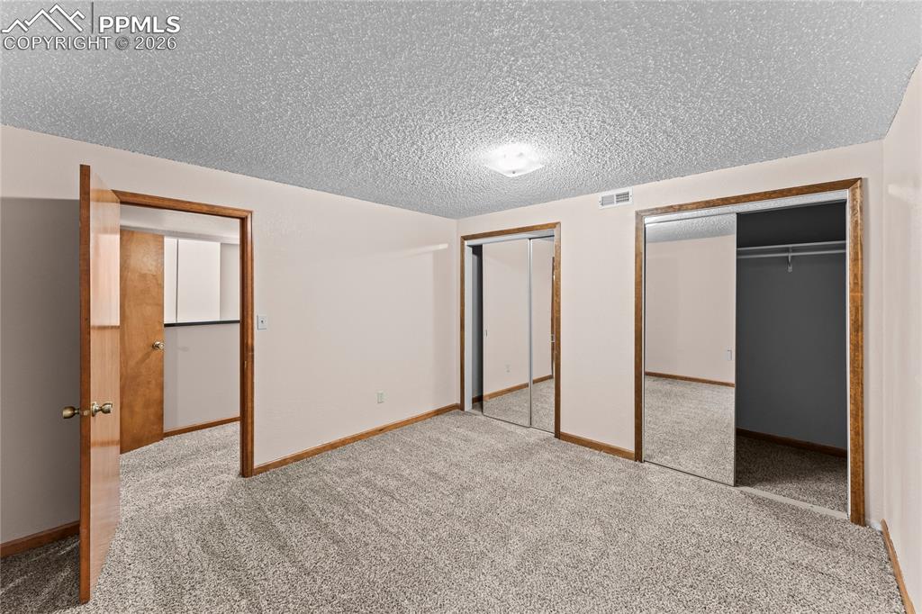 Image 35 of 47: Bedroom