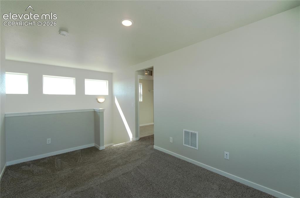 Image 14 of 20: Loft