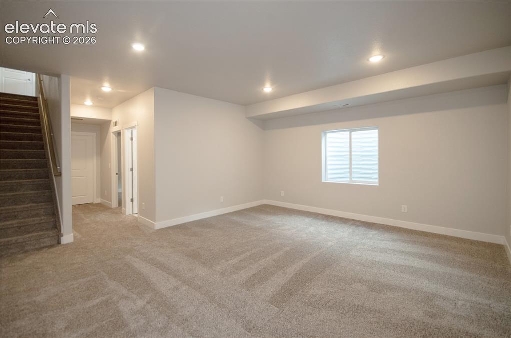 Image 16 of 20: Family room / basement
