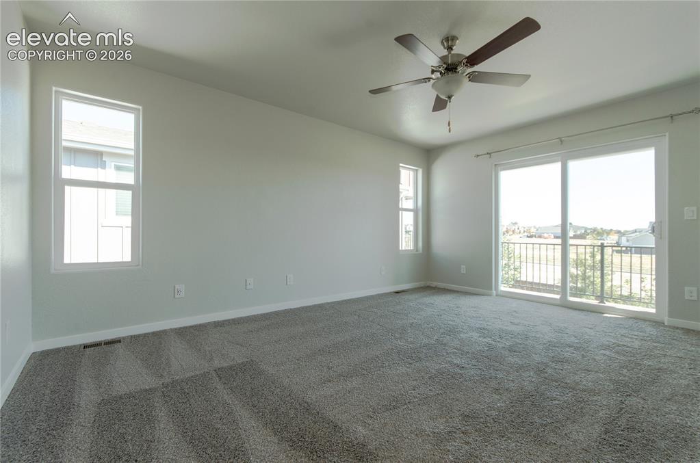 Image 9 of 20: Primary bedroom