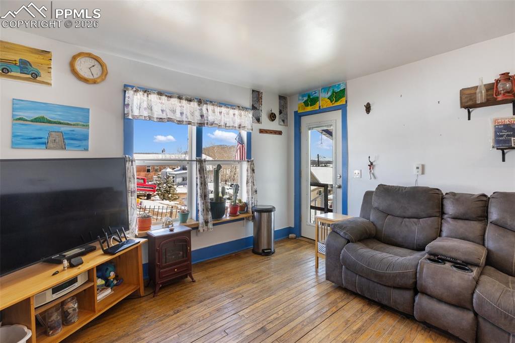 Image 13 of 38: Living Room