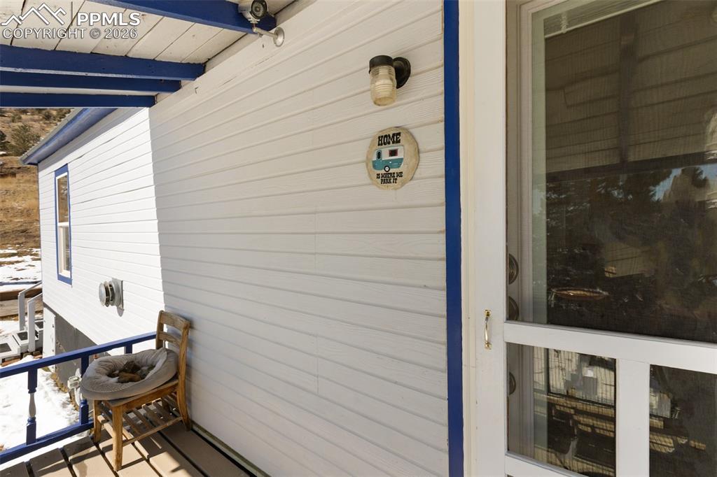 Image 7 of 38: Entry